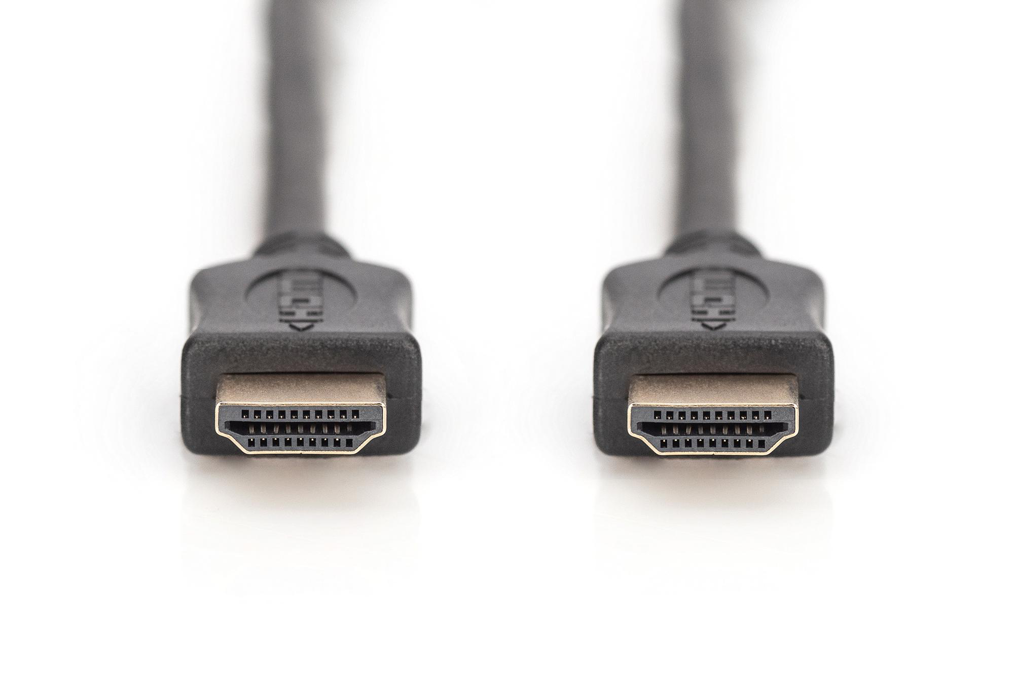 Zwei schwarze HDMI-Kabel mit Steckern an beiden Enden, die auf einer weißen Oberfläche liegen.