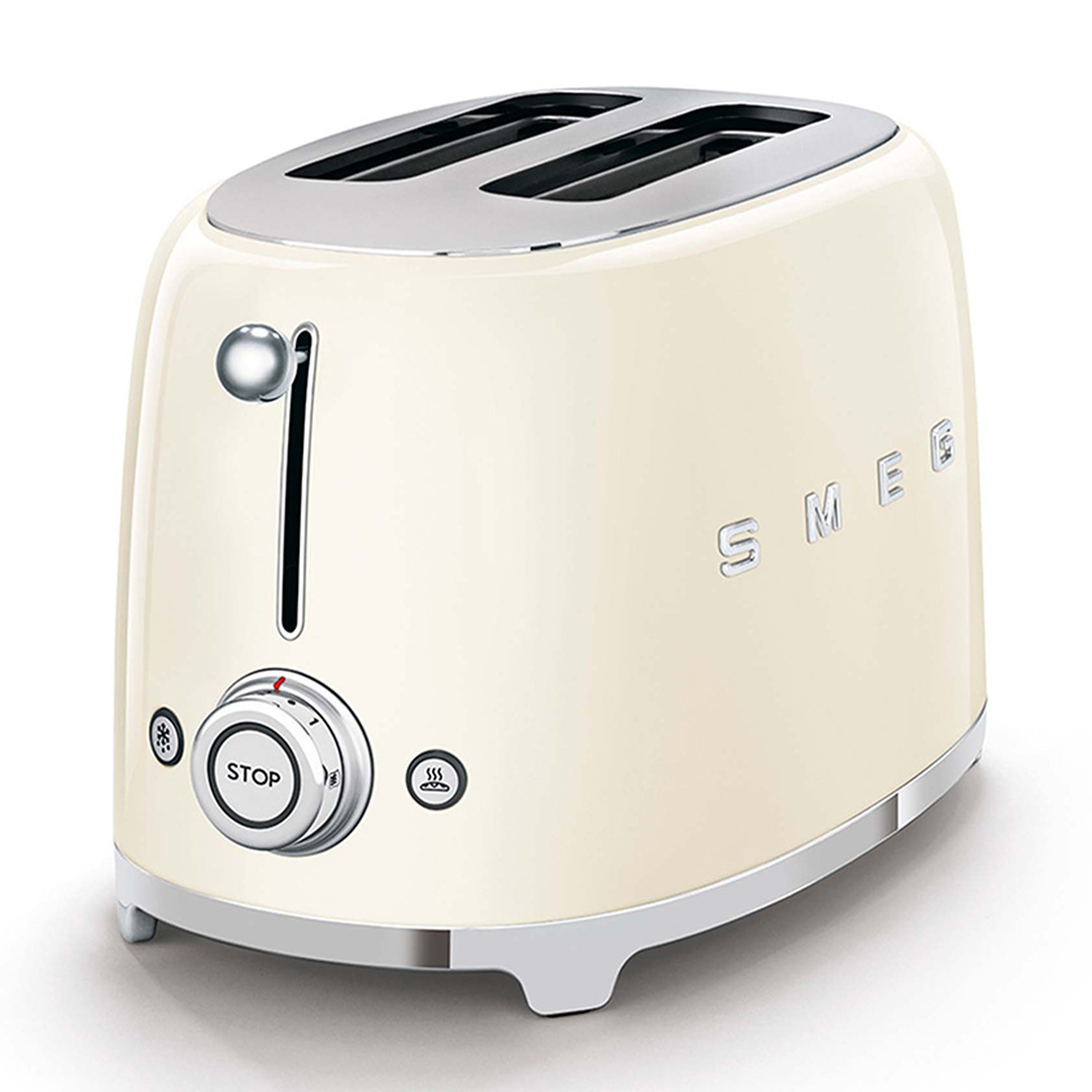 Un tostapane Smeg color crema. Due fessure, finiture cromate e una manopola di arresto/annulla sono visibili.
