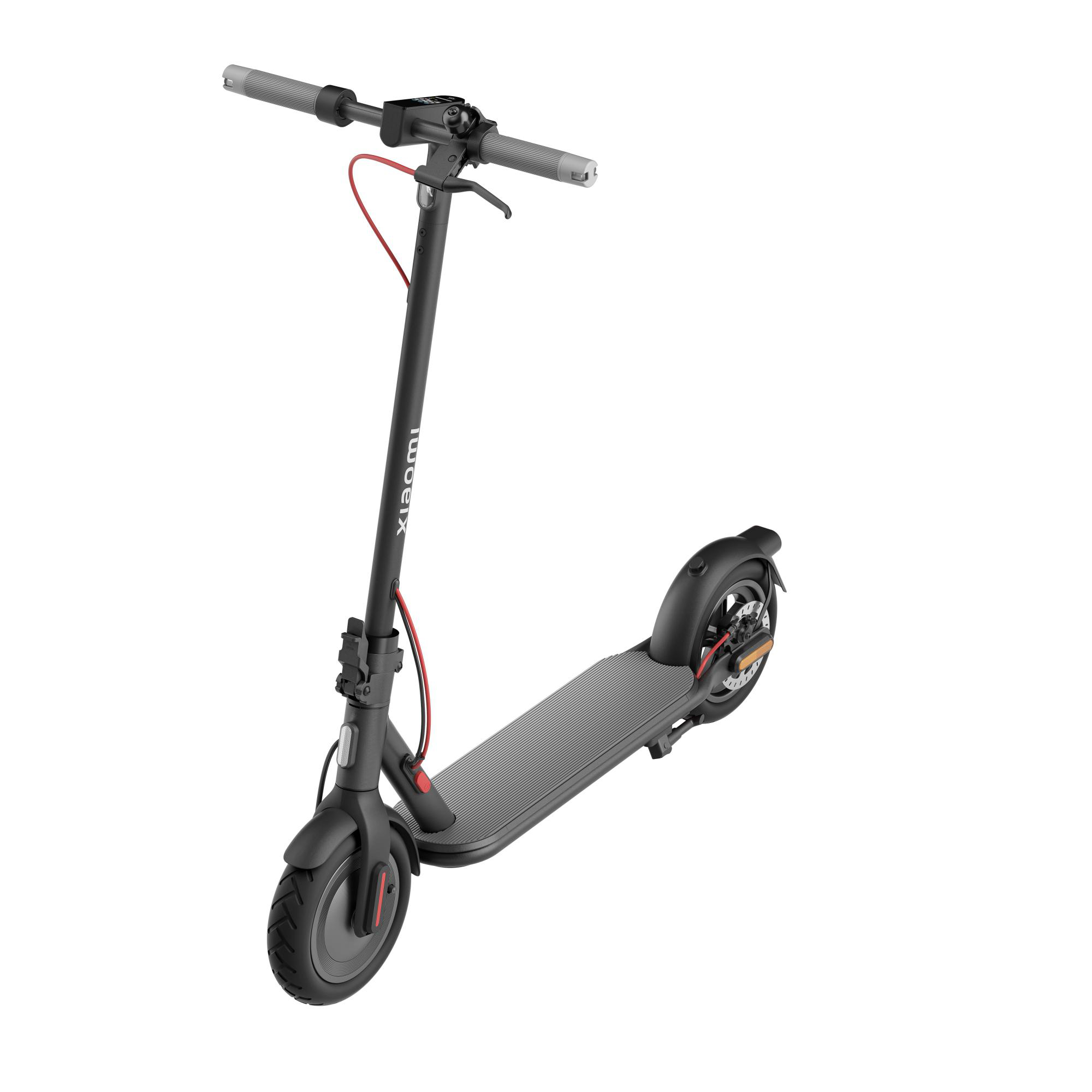 Schwarzer und grauer elektrischer Xiaomi-Roller auf weißem Hintergrund. Rotes Kabel und Akzente.