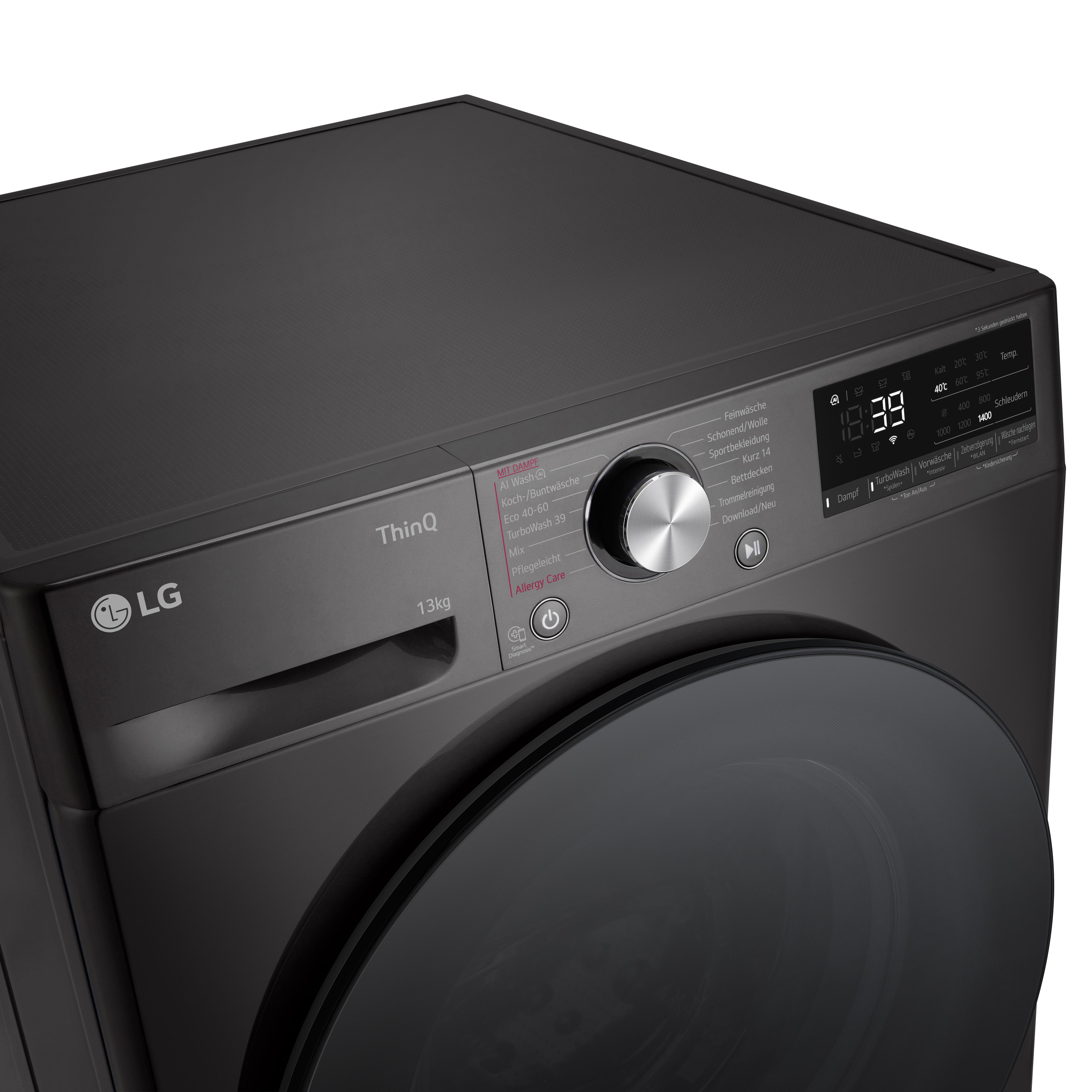 Schwarze LG-Waschmaschine. Winkelansicht der Frontplatte, mit Display.