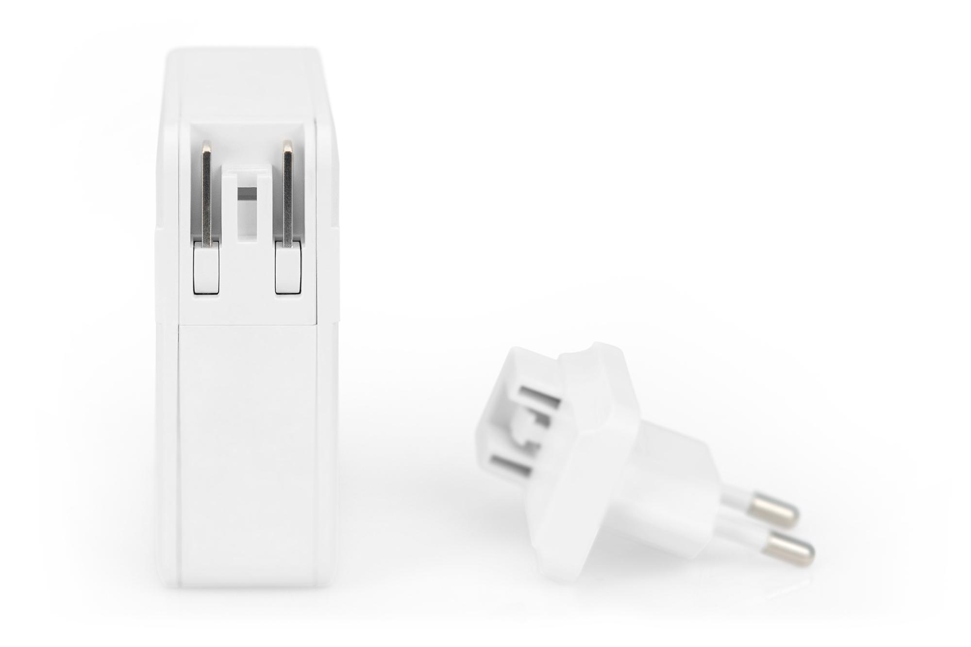 Weißer Reiseadapter mit zwei Stiften und separatem Stecker mit zwei runden Pins auf weißem Hintergrund.
