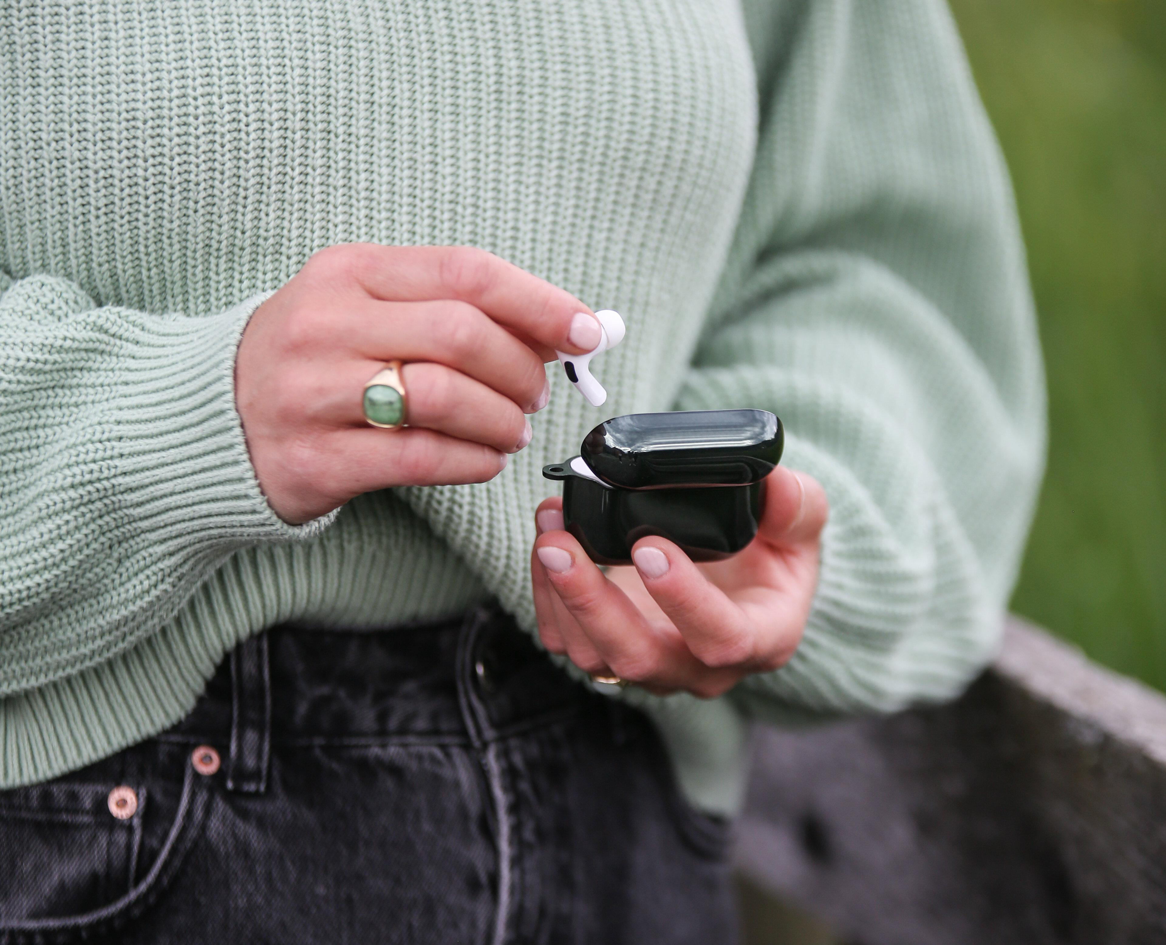 Schutzhülle, ISY IEC-2400-GR AirPods Grün