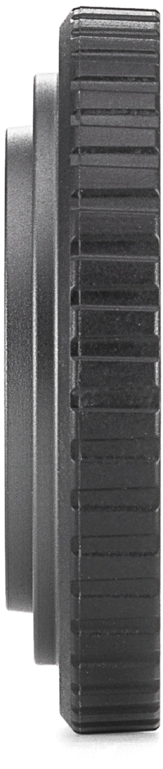 Seitenansicht eines schwarzen Objektivadapters mit geriffelter Außenseite und glattem Innenring.