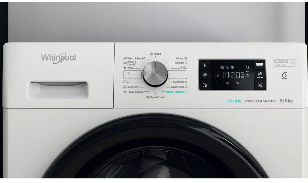 Zbliżenie na biały panel sterowania pralki Whirlpool, z pokrętłem i wyświetlaczem cyfrowym.