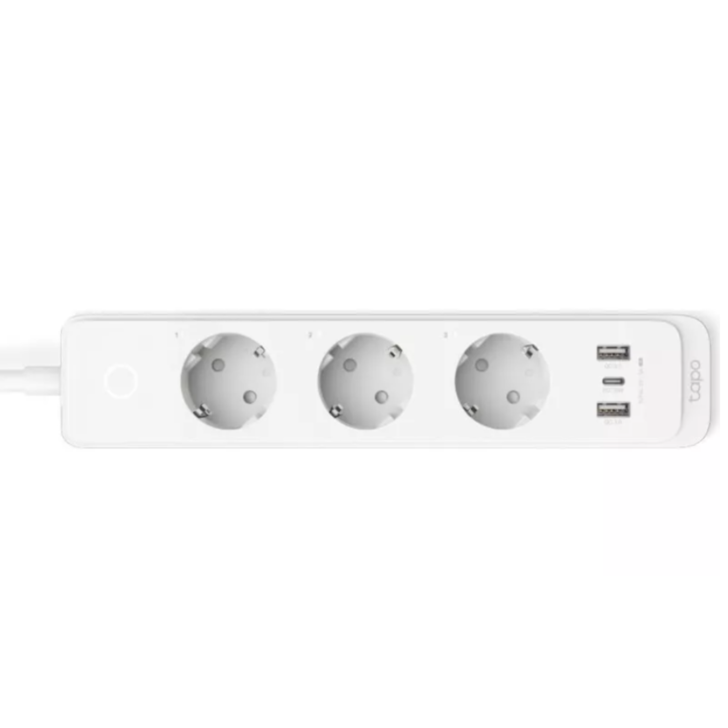 Witte stekkerdoos met drie stopcontacten en USB-poorten. Tapo-logo is zichtbaar.
