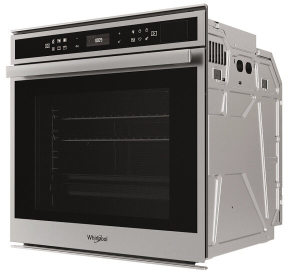 Srebrny piekarnik z uchwytem i wyświetlaczem cyfrowym, z zamkniętymi drzwiami piekarnika.