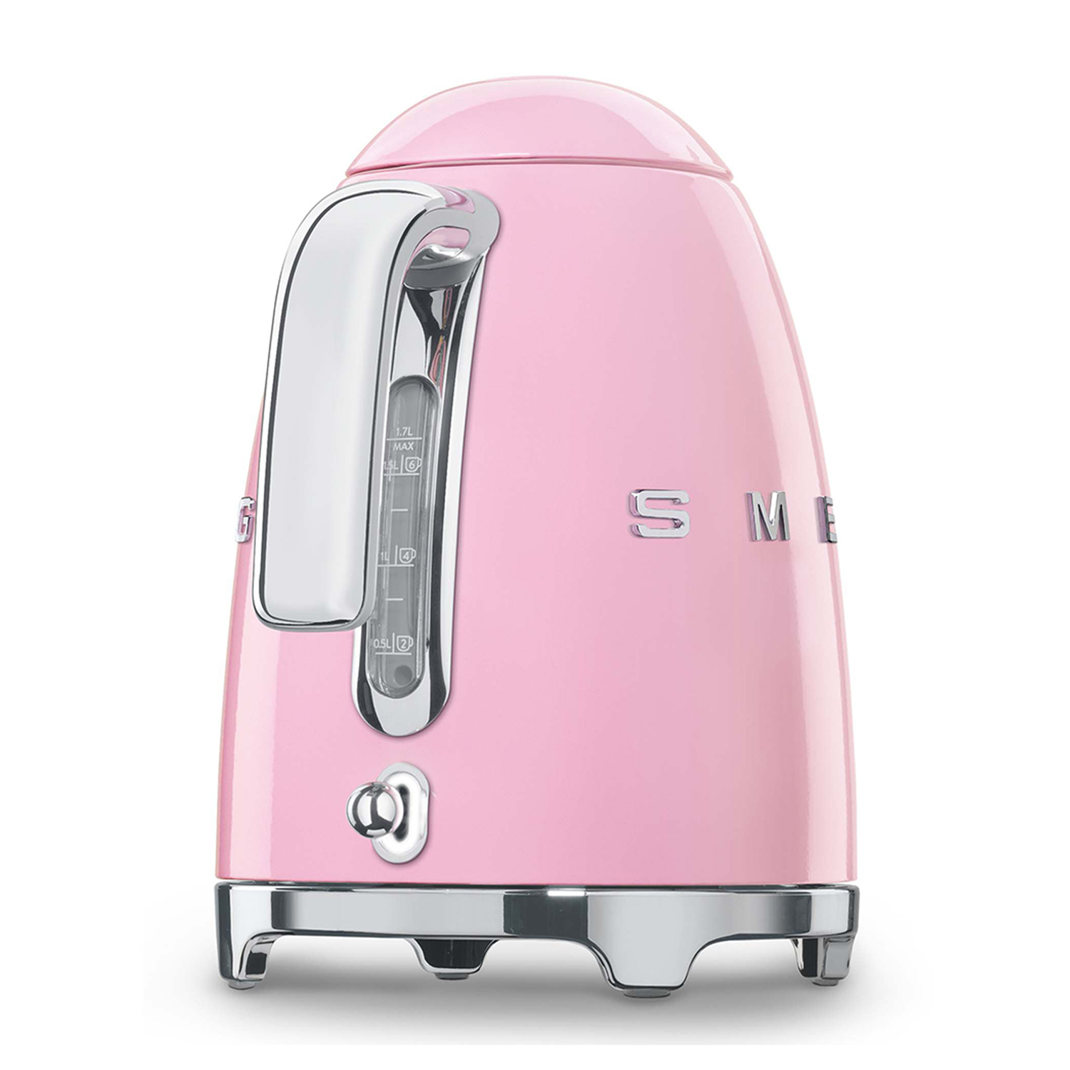 Un bollitore elettrico rosa su una superficie bianca. Il bollitore ha un manico curvo.