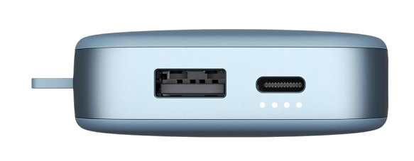Niebieski power bank z portami USB i USB-C, ze wskaźnikami.