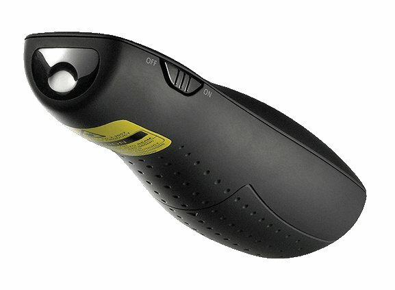 Czarny pilot do prezentacji z włącznikiem/wyłącznikiem i wskaźnikiem laserowym.