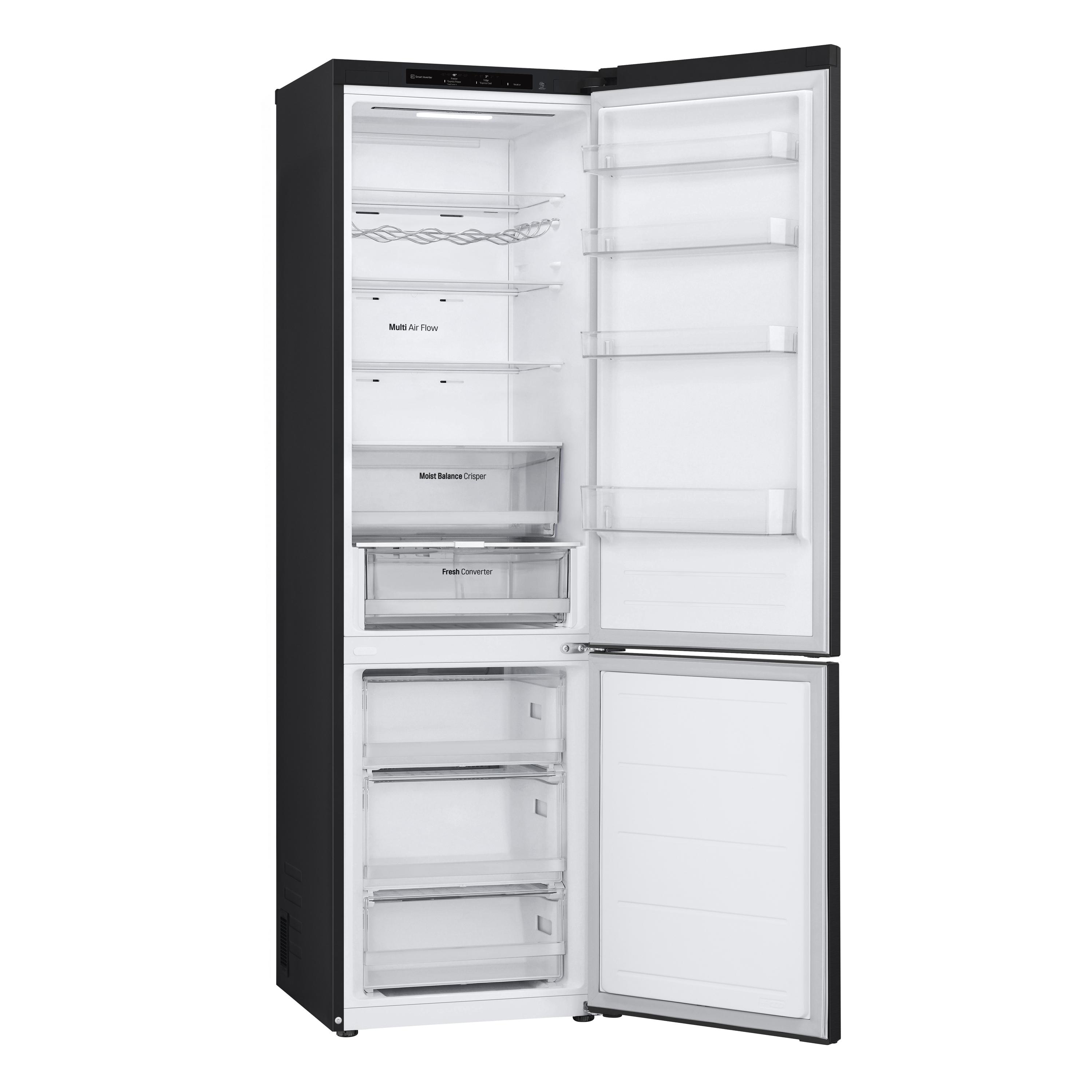 Ein geöffneter schwarzer Kühlschrank mit Regalen mit Lebensmitteln, einem Gemüsefach und Türfächern.
