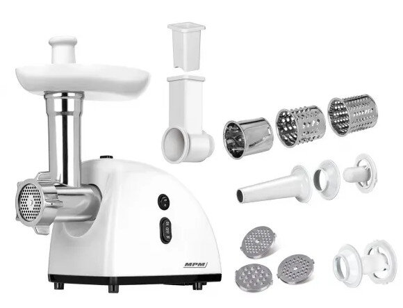 Biała maszynka do mięsa z różnymi przystawkami, prezentowana na białej powierzchni.