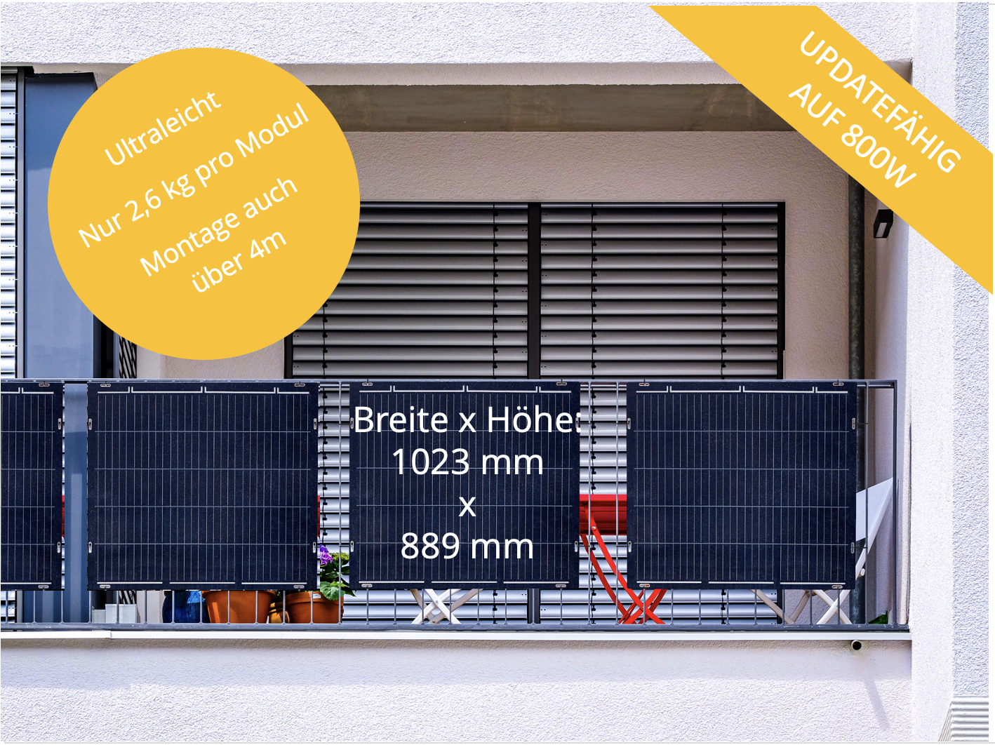 Solarpaneele auf einem Balkon, Text-Overlay: leicht, aufrüstbar auf 800W.