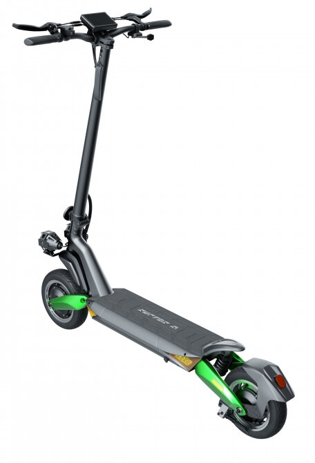 Czarny skuter elektryczny z zielonymi akcentami i wyświetlaczem na kierownicy.