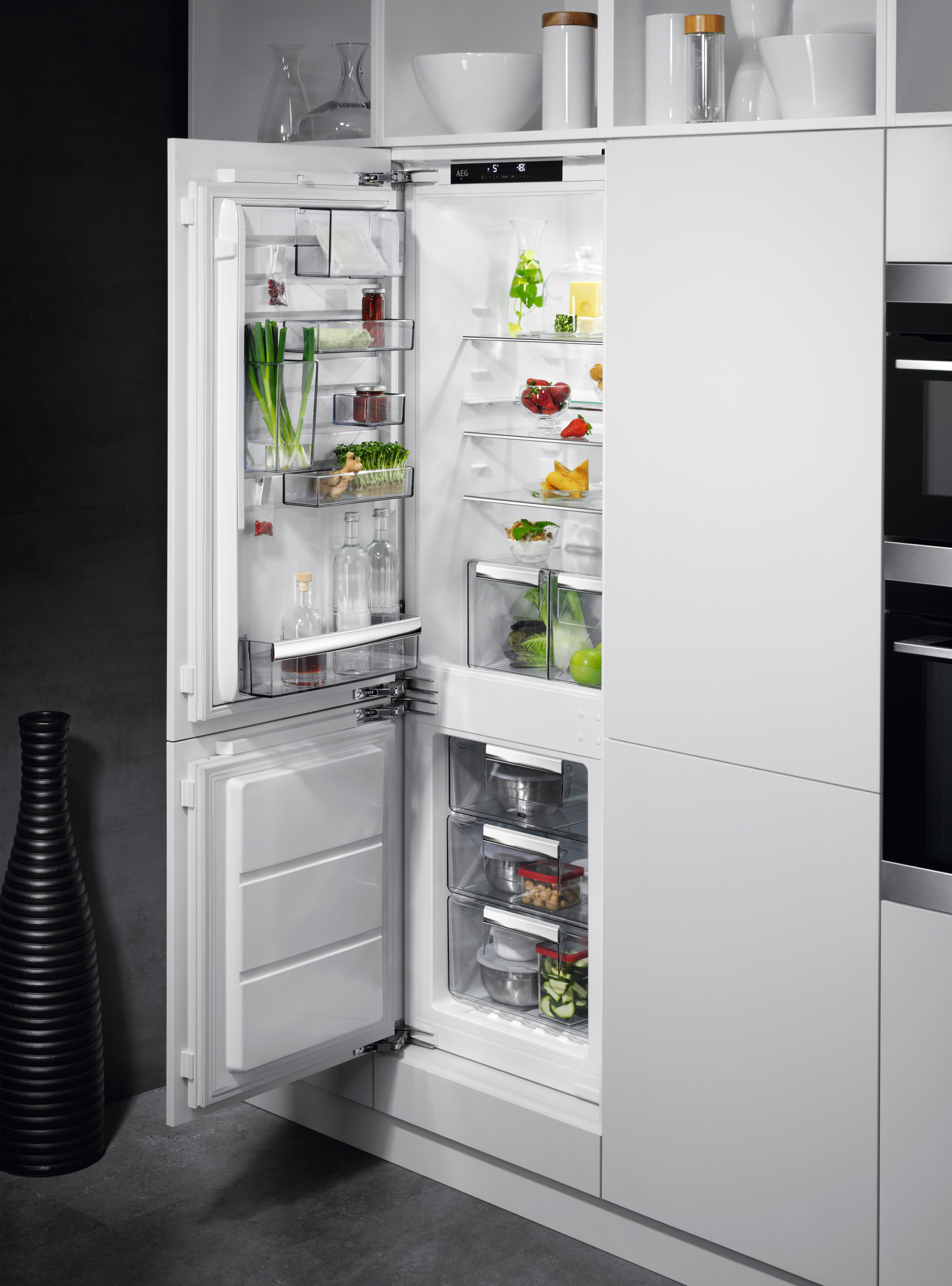 AEG S18C5T Serie 6000 mit TwinTech® NoFrost Kühlgefrierkombination (C, 248 l, 1769 mm hoch, Weiß)