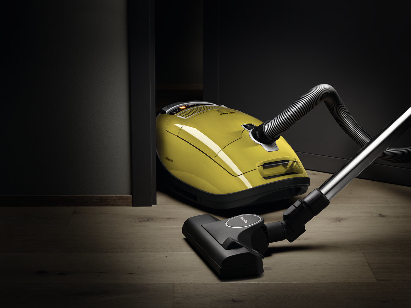 Odkurzacz workowy MIELE SGDF3 Complete C3 Active