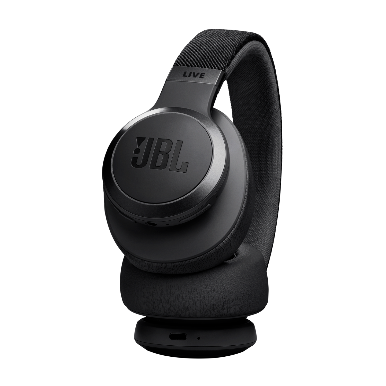 Zwarte JBL Live koptelefoon. De koptelefoon staat op een zwarte achtergrond.