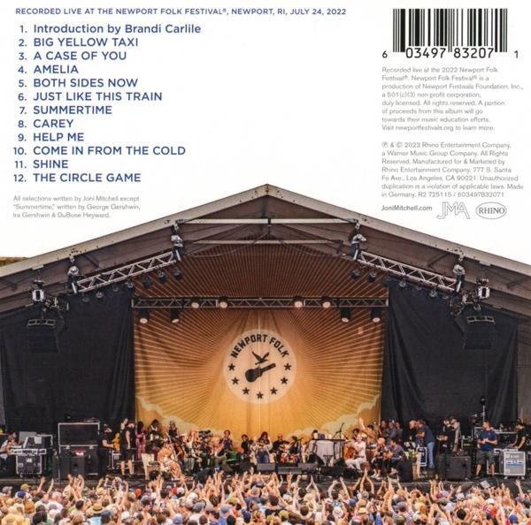 Albumcover mit Bühnenbild, Musikern und Titelliste. Newport Folk Festival.