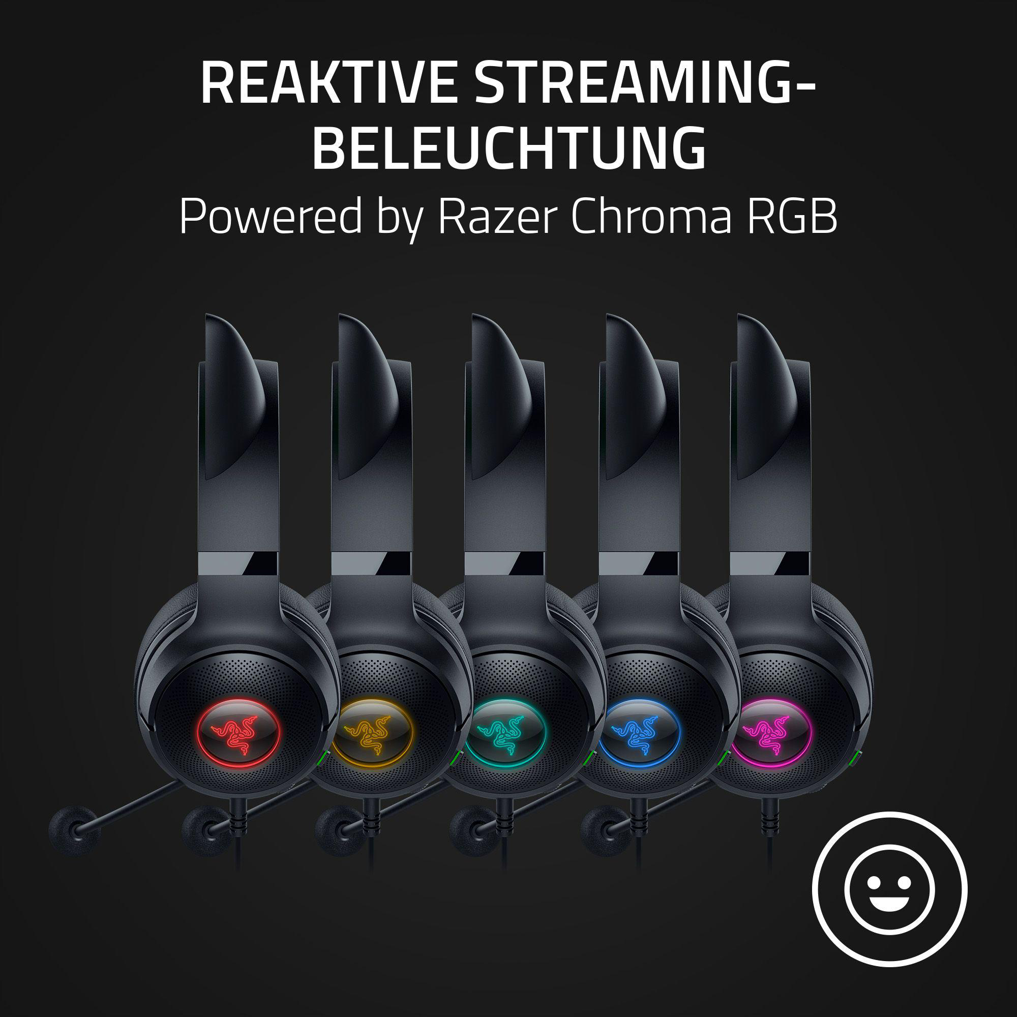 Fünf schwarze Headsets mit verschiedenfarbigen Logos.