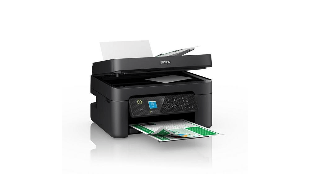 Impresora Epson negra con tapa abierta y salida de papel. Fondo blanco.