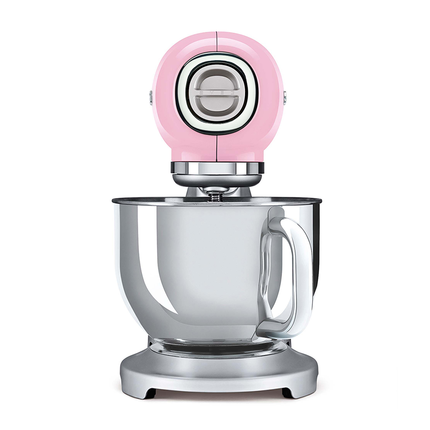 Robot da cucina SMEG rosa con una ciotola in acciaio inossidabile. La macchina è su una superficie bianca.