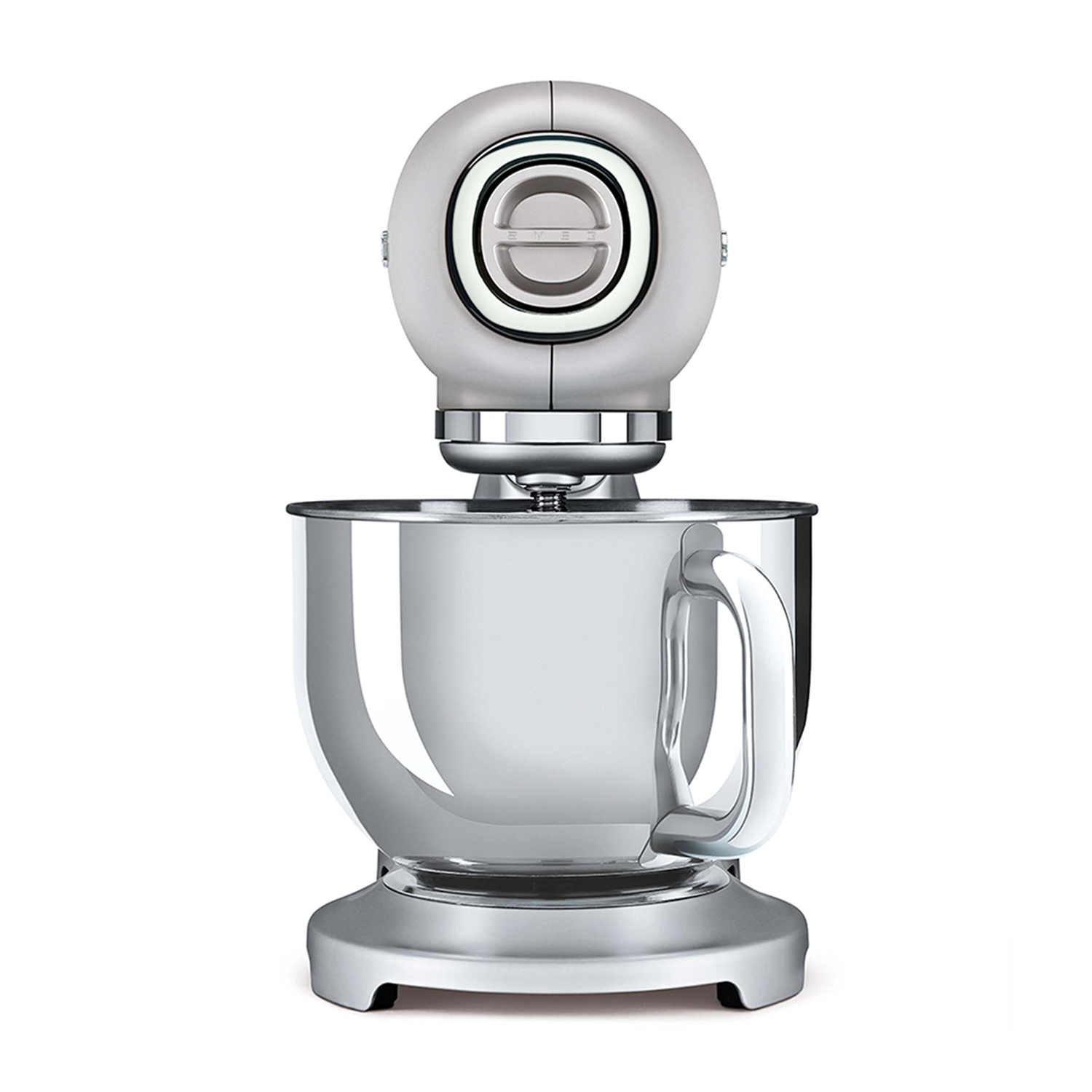 Un robot da cucina argentato, con una ciotola argentata. La testa del mixer ha un design rotondo e chiaro.
