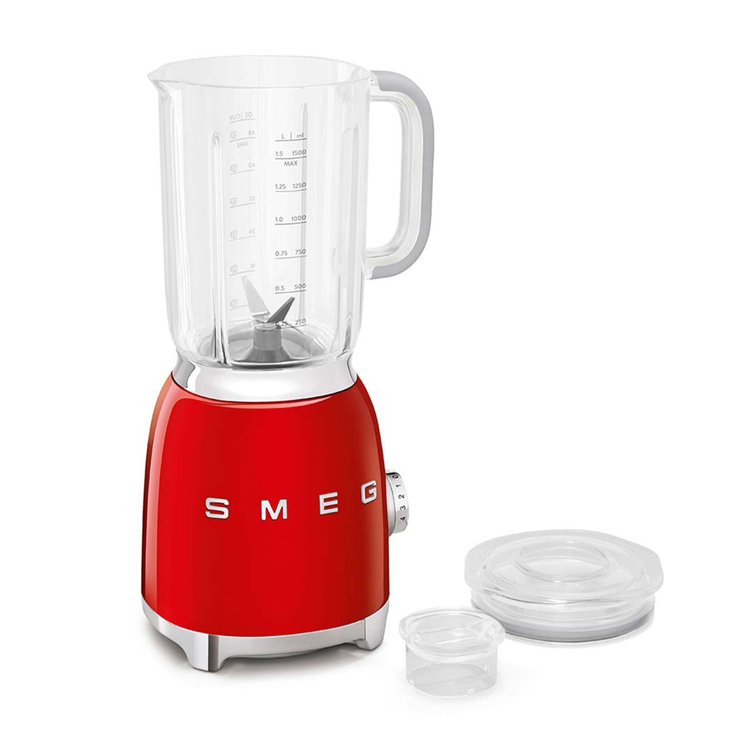 Frullatore Smeg rosso con boccale in vetro, manico e coperchio. Sfondo bianco.