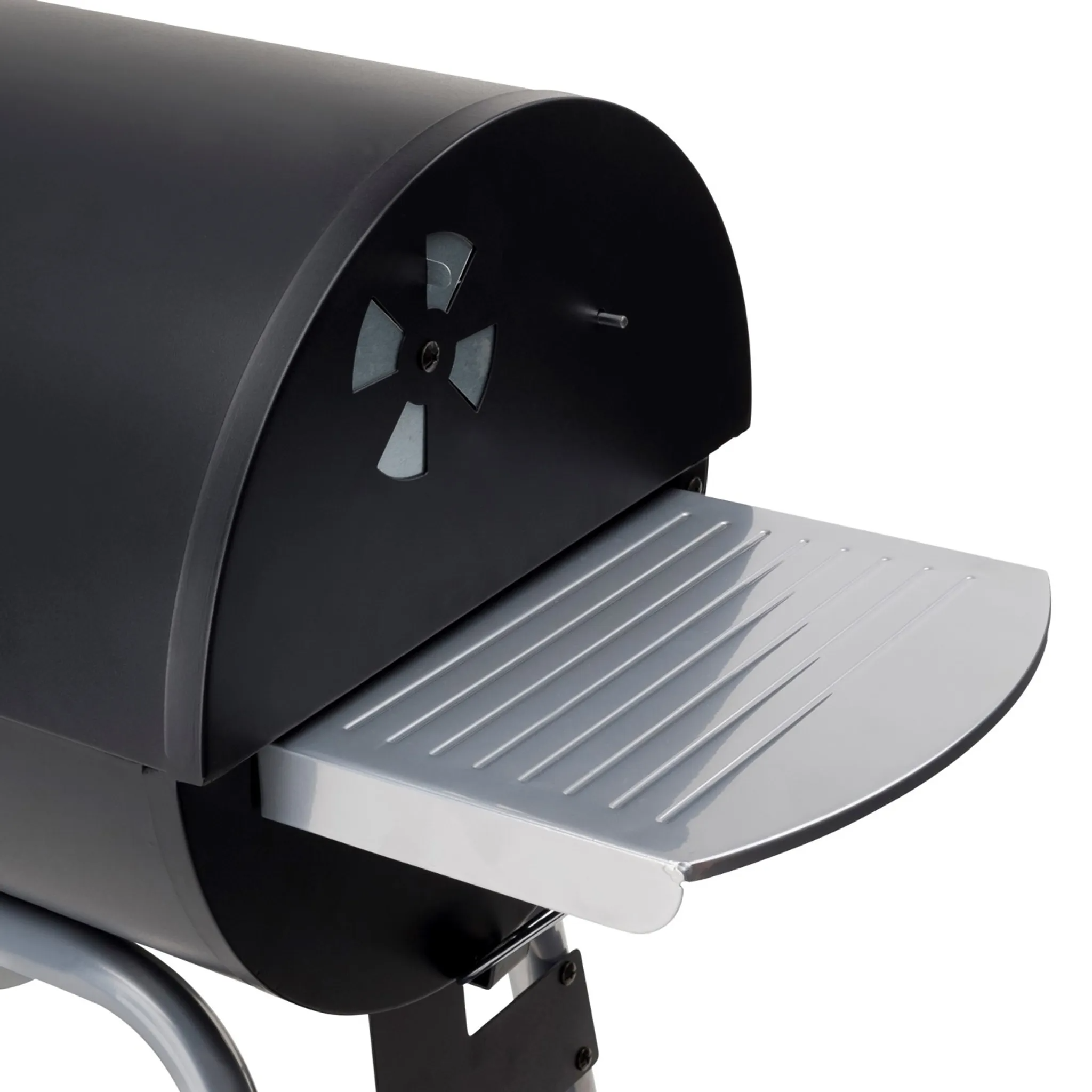 Fekete grill oldalsó asztallal. A grill zárva van.