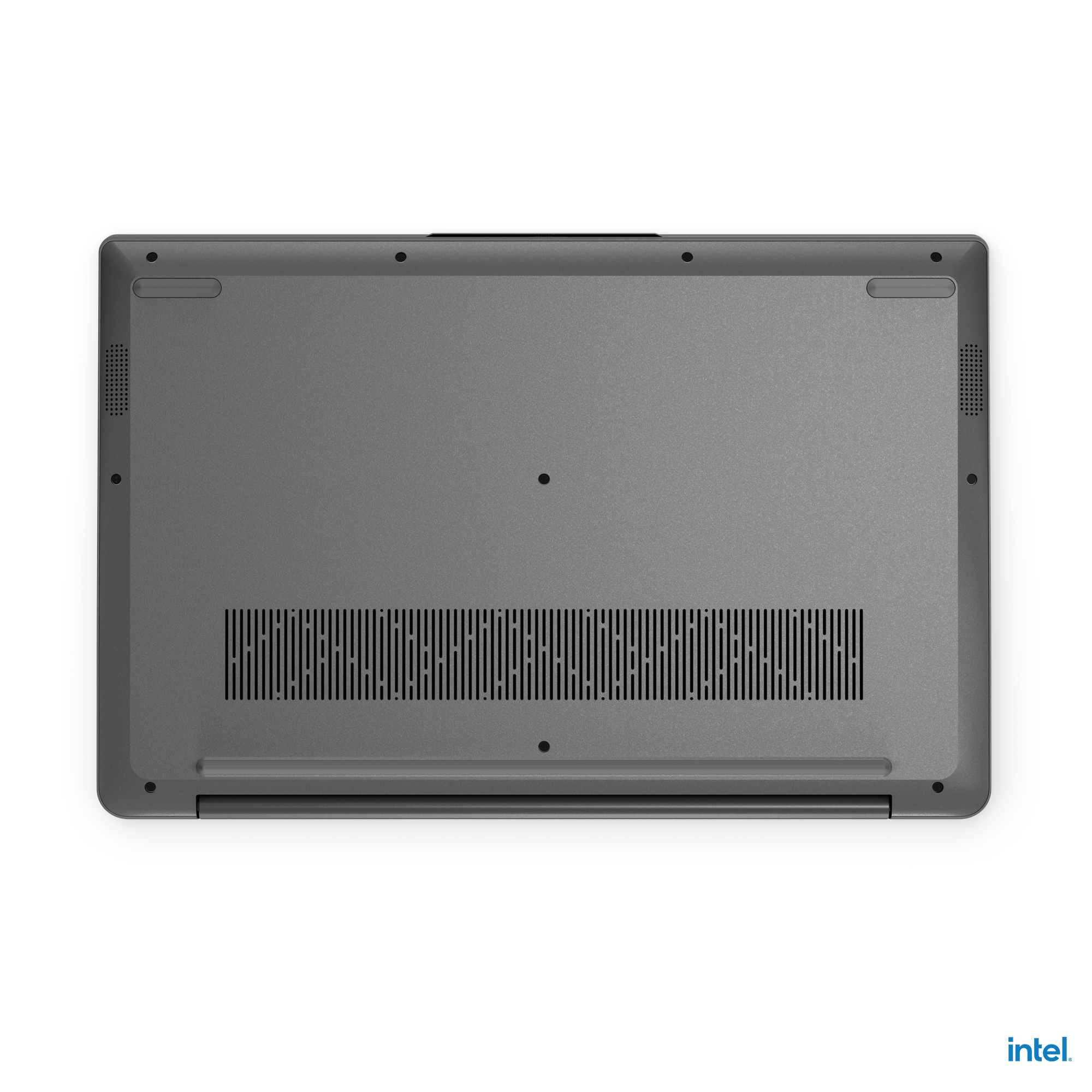 Gri bir dizüstü bilgisayarın alt kısmı. Havalandırma yuvaları ve hoparlör ızgaraları görünür. Intel logosu var.