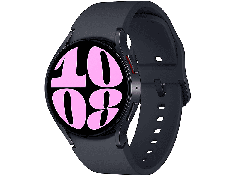 Un uomo tiene in mano uno smartphone e uno smartwatch connessione wireless  dell'orologio e del telefono cellulare smart phone smart watch wifi connect