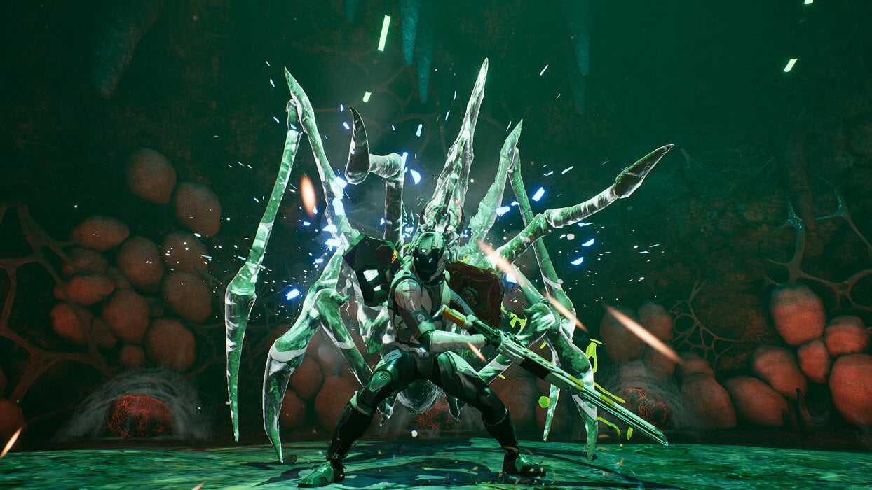 Futurystyczny wojownik stoi przed dużym, świecącym stworzeniem przypominającym pająka.