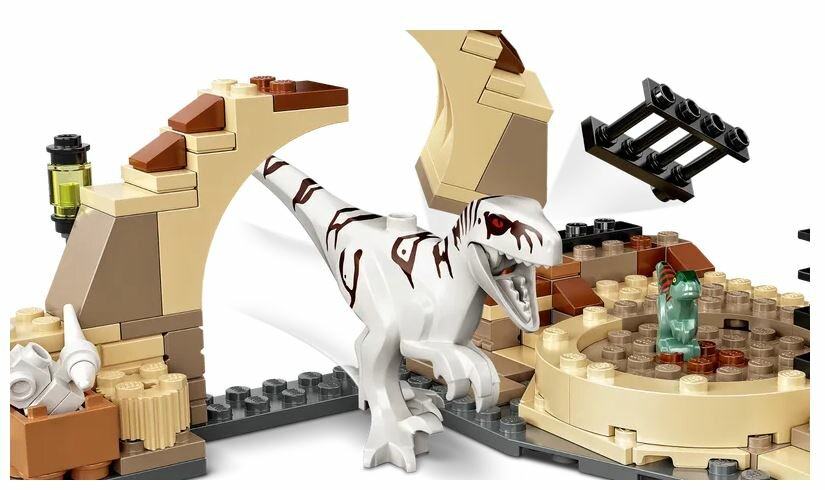 Klocki LEGO Jurassic World - Atrociraptor: pościg na motocyklu (76945)