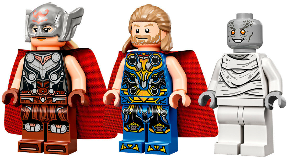 Ciężarówka Lego ze słowami 'AP TRANSPORT' z boku.