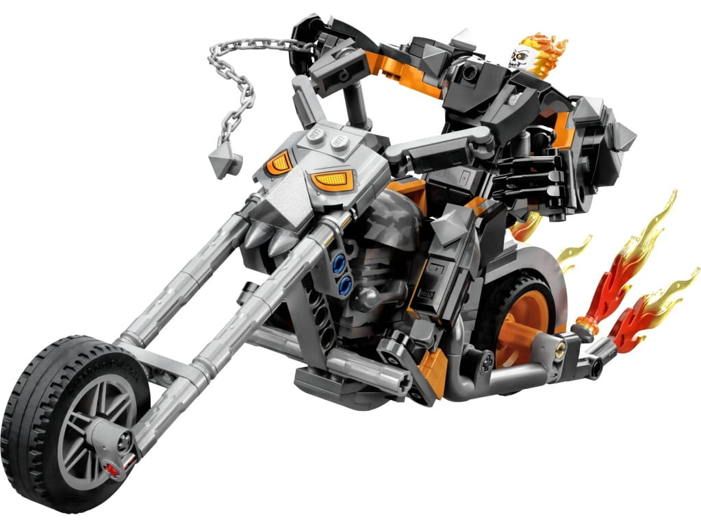 Motocykl Lego Ghost Rider z płomieniami, łańcuchem i figurką jeźdźca.