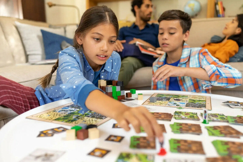 Gra planszowa RAVENSBURGER Minecraft Builders & Biomes