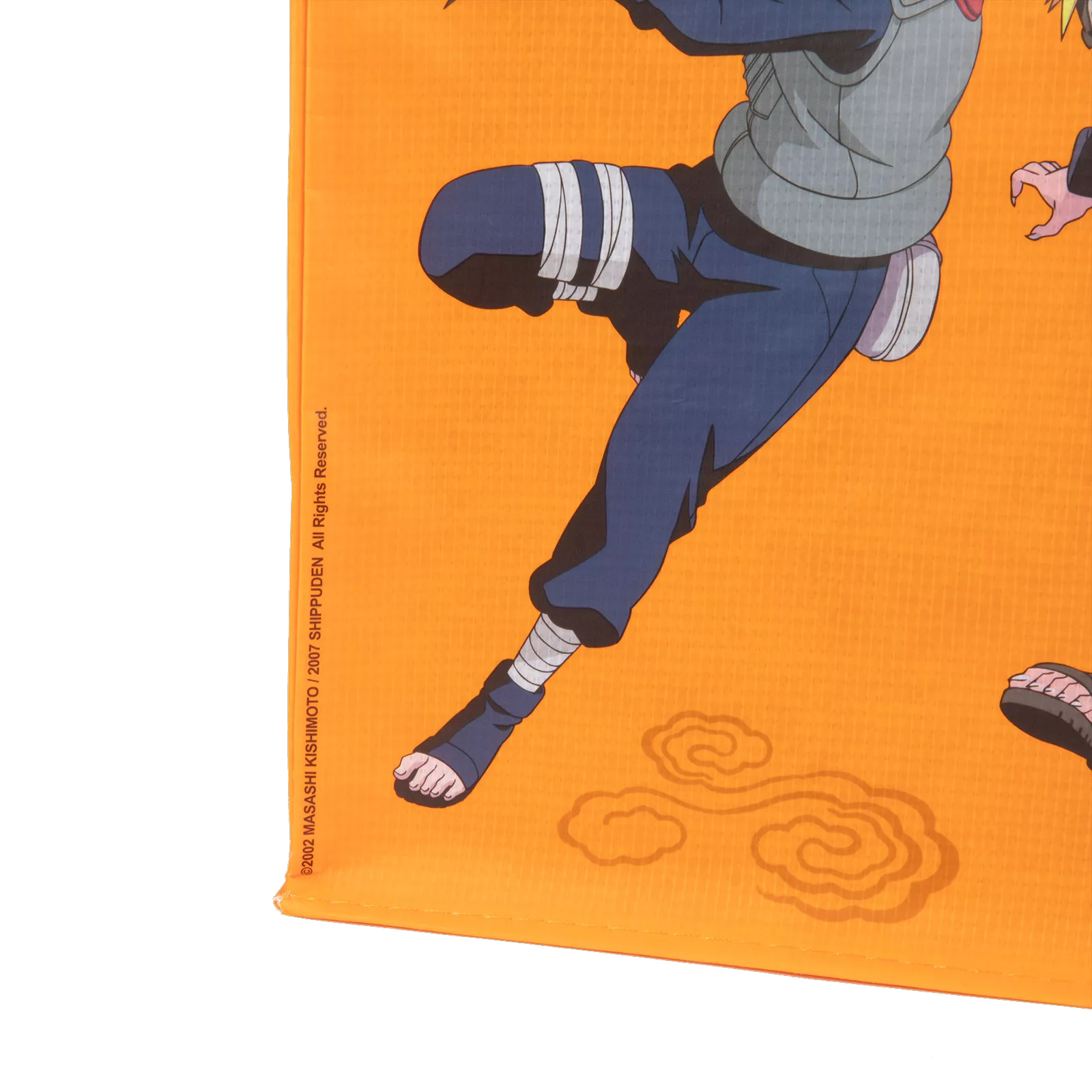 Orangefarbene Tasche mit Zeichentrickfiguren darauf.