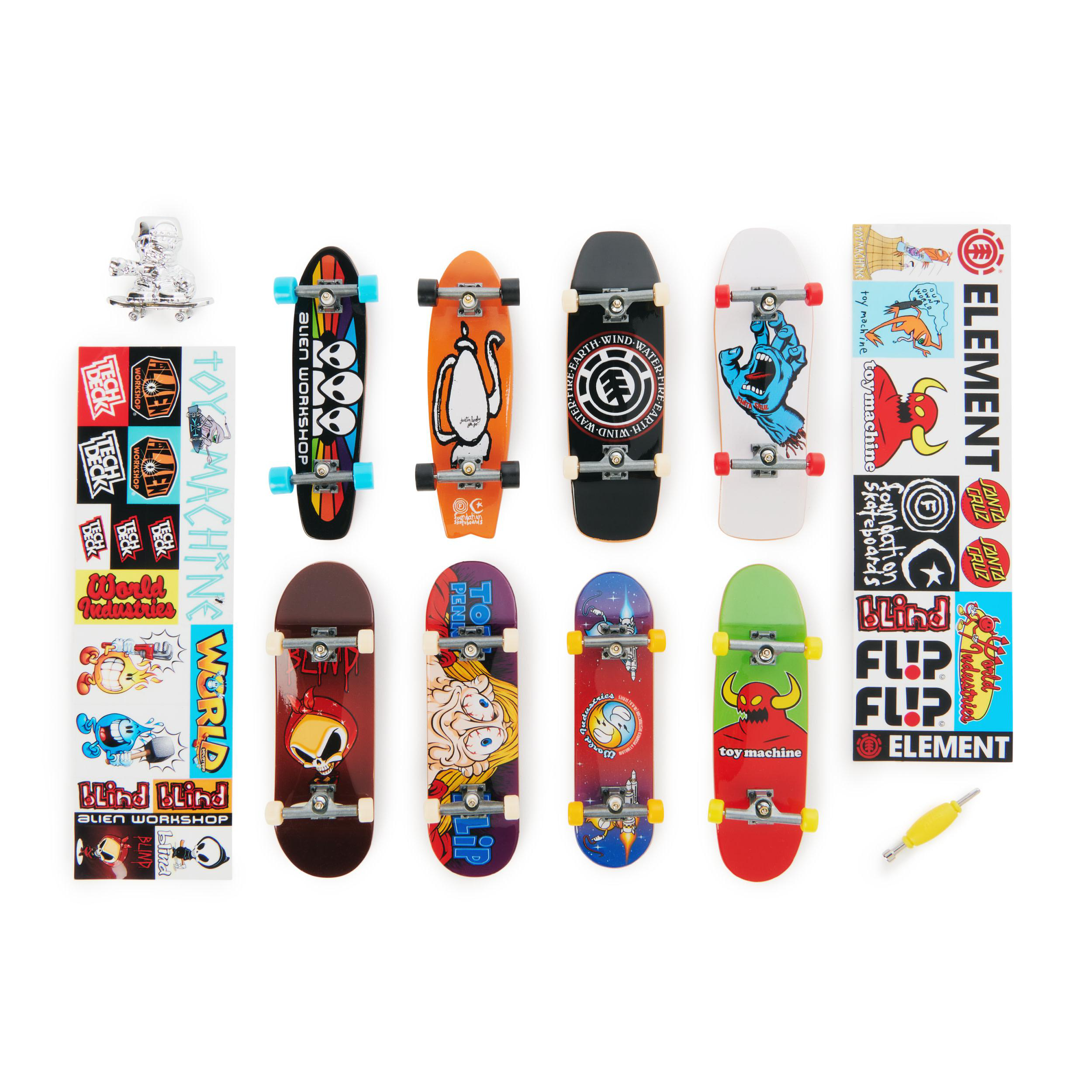 Eine Anzeige mit mehreren kleinen Skateboards mit verschiedenen Grafiken und einem Aufkleberbogen.