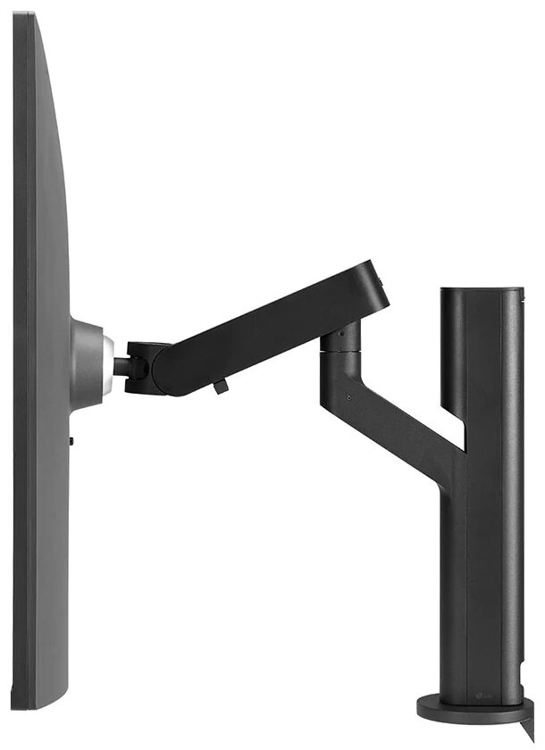 Czarny uchwyt monitora, szary monitor i czarna podstawa na białym tle.