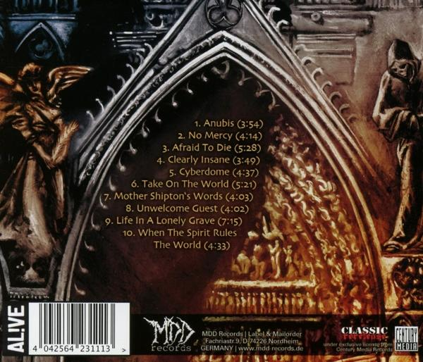 CD-Cover, dunkel, gothischer Stil. Text in Weiß.
