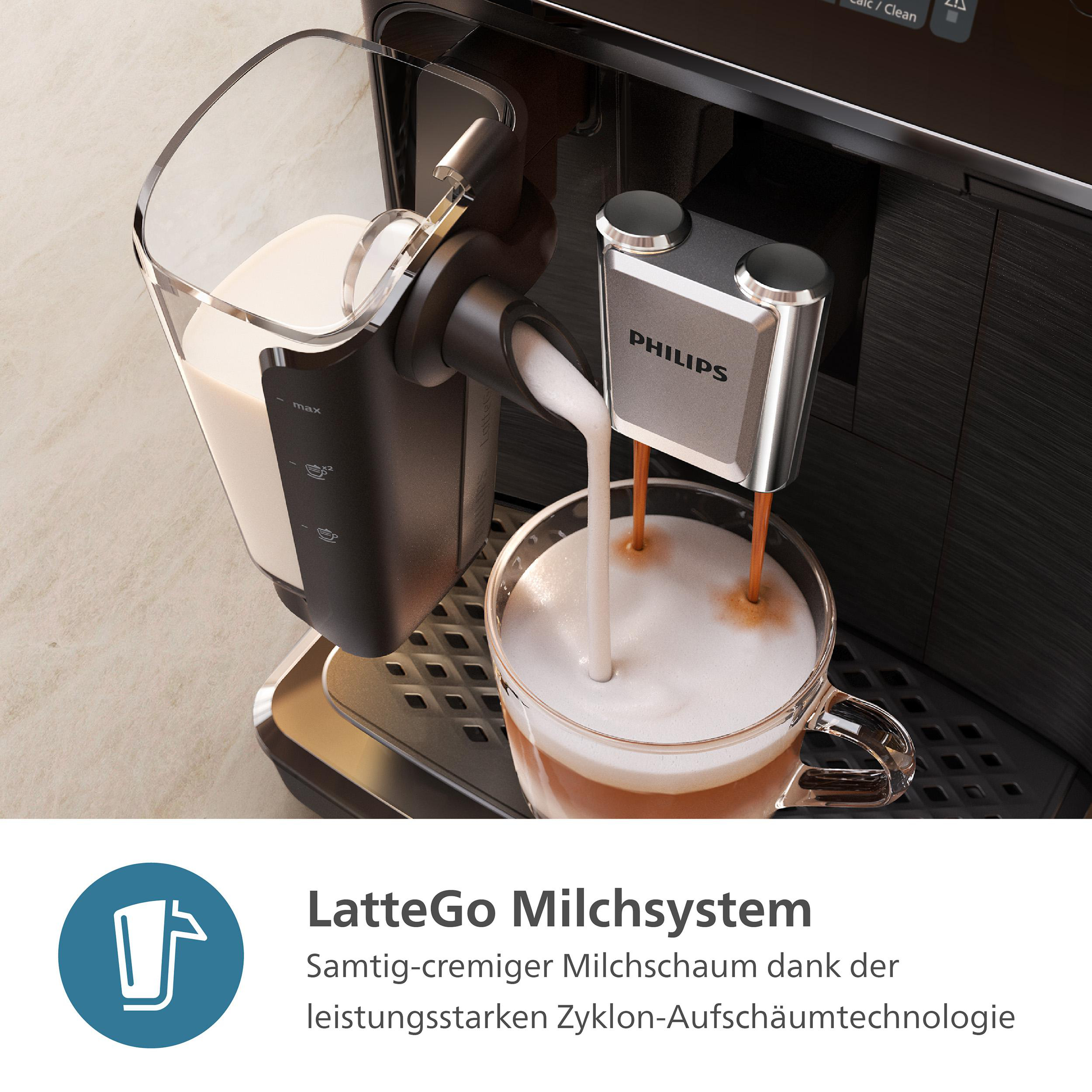 Eine Kaffeemaschine gießt Milch in ein Glas. Text sagt LatteGo Milchsystem.