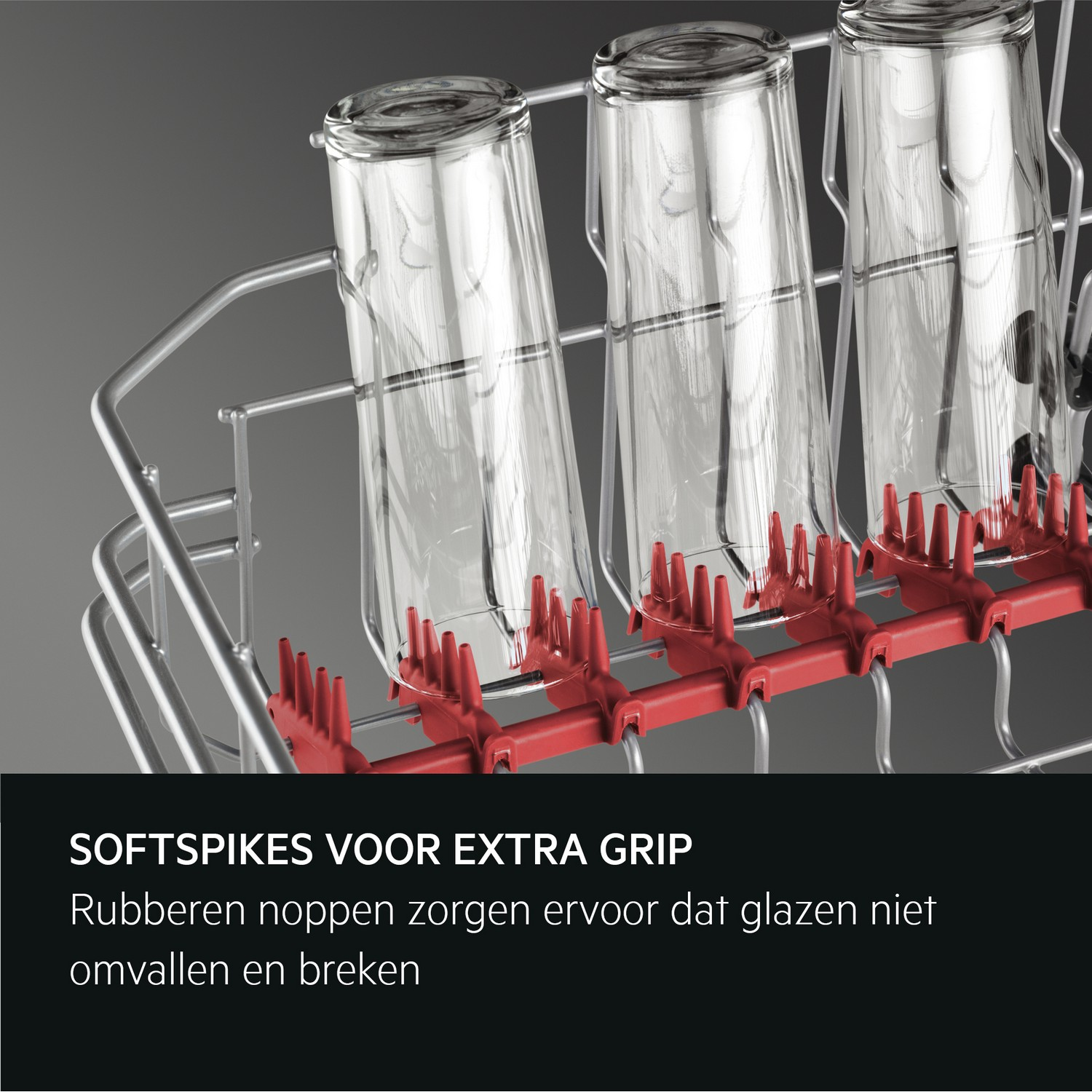 Een afdruiprek met glazen en rode rubberen grepen. Tekst: Softspikes voor extra grip.