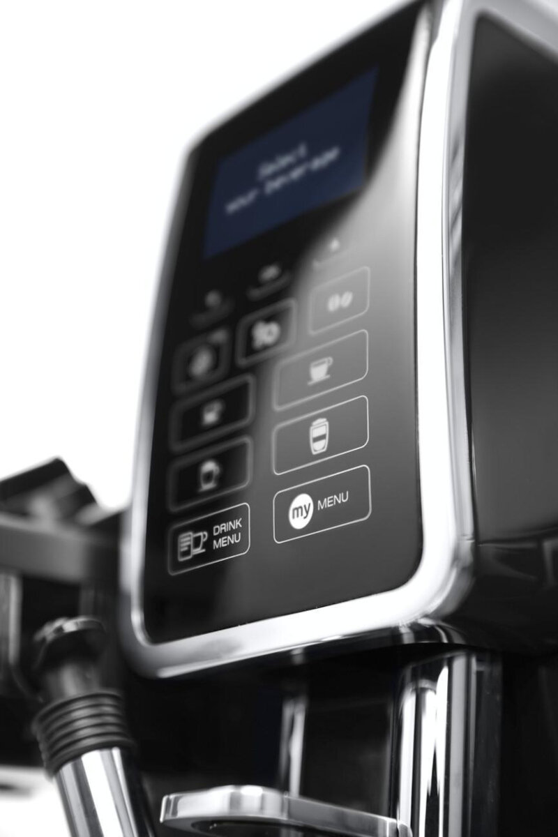 Płyta winylowa i okładka albumu z surrealistycznym designem, w tym mózgiem i innymi elementami graficznymi.