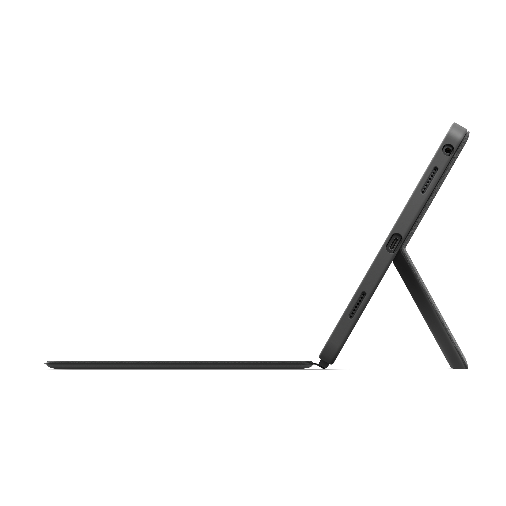 Schwarzes Tablet mit Stift, durch einen Ständer aufgestellt. Seitenansicht, abgewinkelt. Schwarzer Hintergrund.