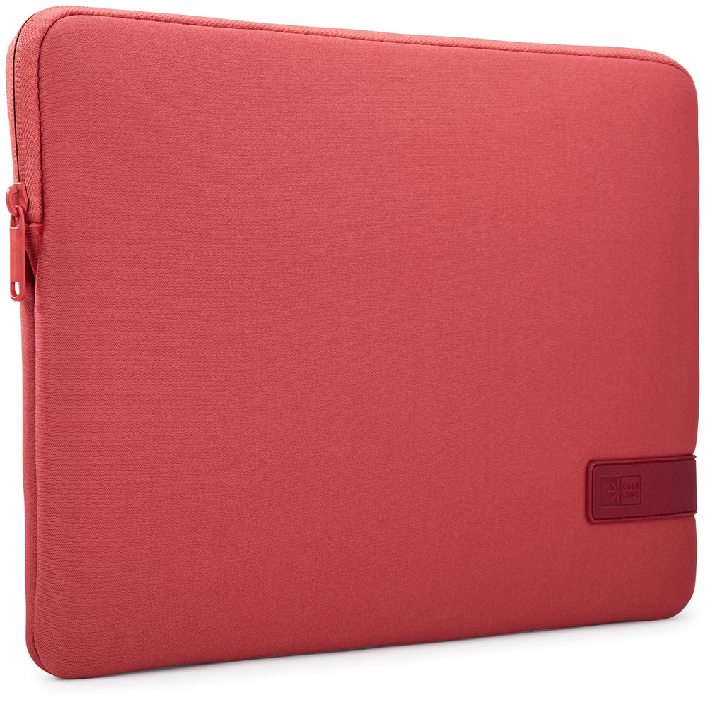 Une housse d'ordinateur portable rouge avec un logo Case.