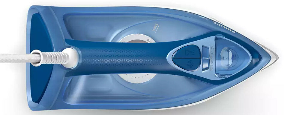 Niebieskie żelazko z białym kablem, widok z góry.