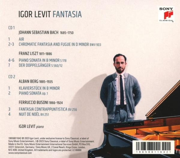 Albumcover mit Igor Levit und Klavier. Text mit Songtiteln. Weißer Hintergrund.