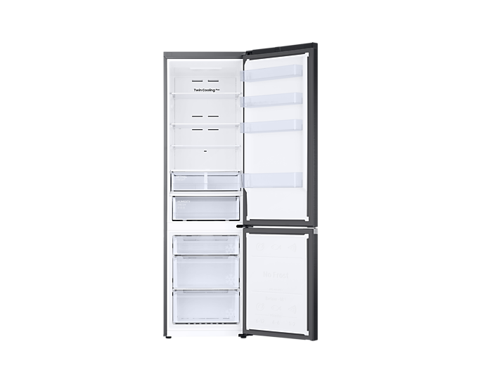 Vue intérieure d'un réfrigérateur Samsung avec portes ouvertes, montrant étagères et tiroirs.