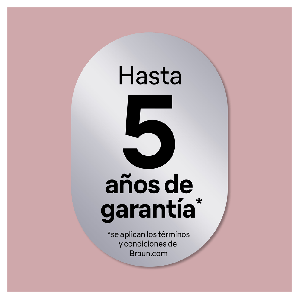 Pegatina ovalada plateada con texto 'Hasta 5 años de garantía' y logo Braun sobre fondo rosa.