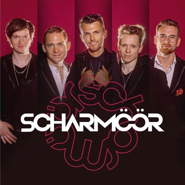 Bandfoto von fünf Männern in Anzügen. Text: Scharmoör.