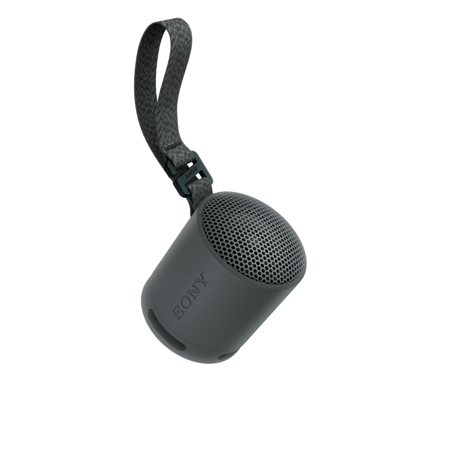 Een grijze Sony-luidspreker met een riem, tegen een zwarte achtergrond.