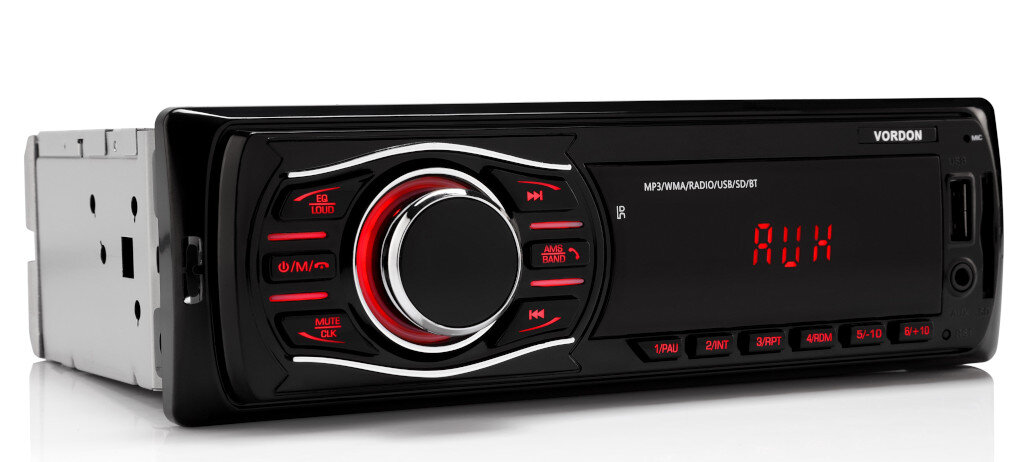 Czarny radioodtwarzacz samochodowy z czerwonymi akcentami i wyświetlaczem cyfrowym.